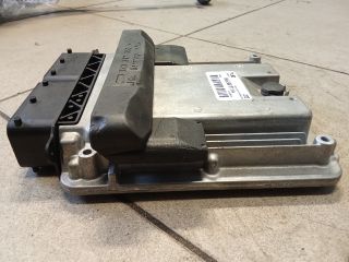 bontott AUDI A4 B8 Motorvezérlő