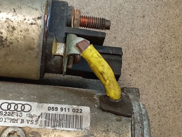 bontott AUDI A4 B8 Önindító