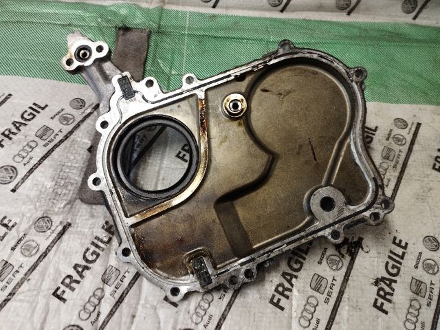 bontott AUDI A4 B8 Alsó Vezérlés Burkolat