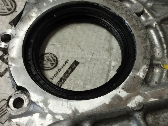 bontott AUDI A4 B8 Alsó Vezérlés Burkolat