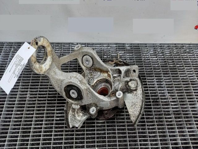 bontott AUDI A4 B8 Bal hátsó Csonkállvány