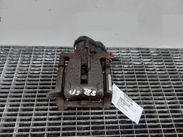 bontott AUDI A4 B8 Bal hátsó Féknyereg Munkahengerrel