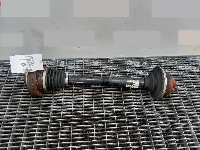 bontott AUDI A4 B8 Bal hátsó Féltengely