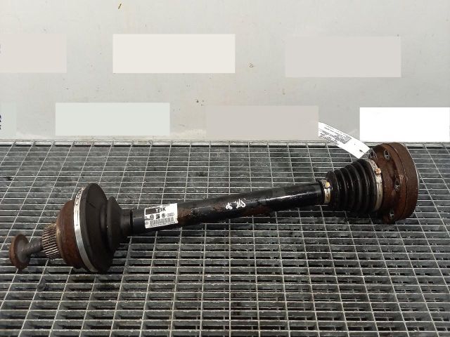 bontott AUDI A4 B8 Bal hátsó Féltengely