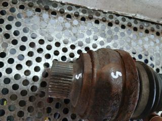 bontott AUDI A4 B8 Bal hátsó Féltengely