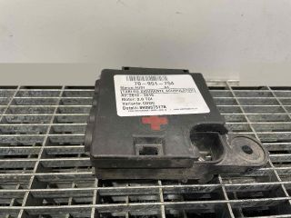 bontott AUDI A4 B8 Biztosítéktábla Motortér