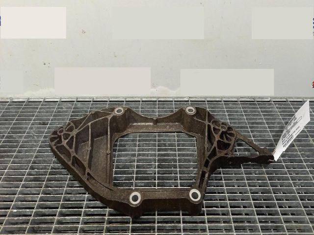 bontott AUDI A4 B8 Differenciálmű Tartó Bak