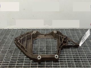 bontott AUDI A4 B8 Differenciálmű Tartó Bak