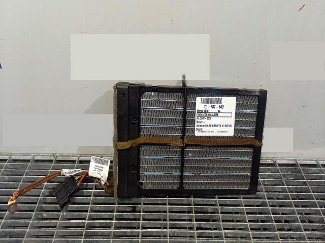 bontott AUDI A4 B8 Fűtőradiátor