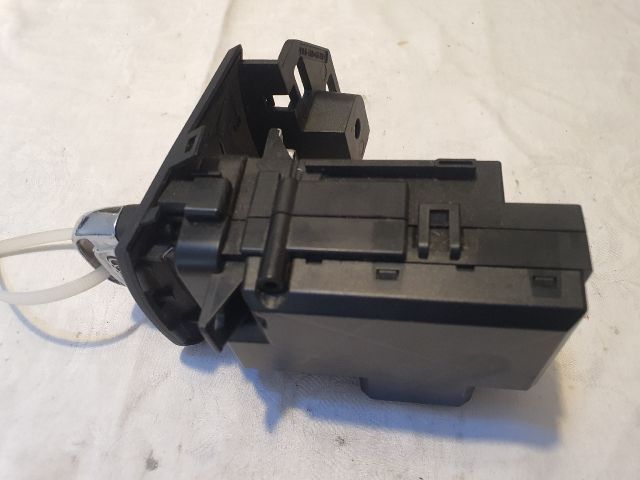 bontott AUDI A4 B8 Gyújtáskapcsoló Házzal