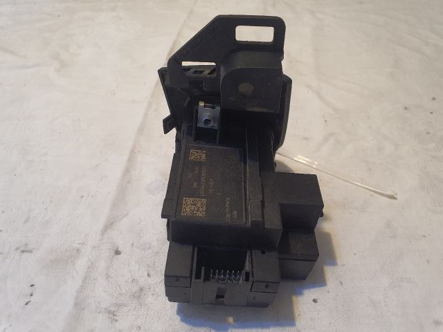 bontott AUDI A4 B8 Gyújtáskapcsoló Házzal