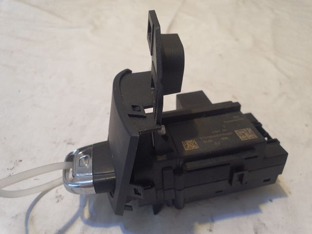 bontott AUDI A4 B8 Gyújtáskapcsoló Házzal