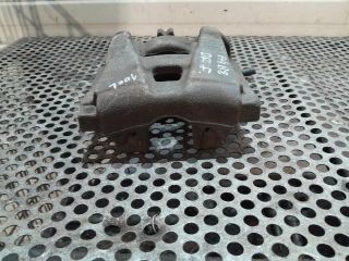 bontott AUDI A4 B8 Jobb első Féknyereg Munkahengerrel