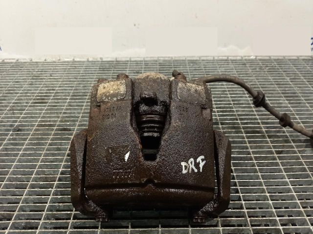 bontott AUDI A4 B8 Jobb első Féknyereg Munkahengerrel