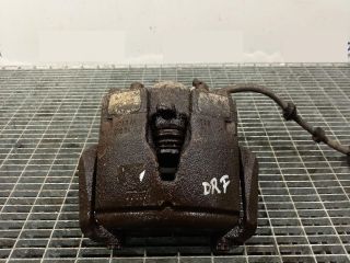 bontott AUDI A4 B8 Jobb első Féknyereg Munkahengerrel