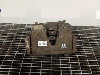 bontott AUDI A4 B8 Jobb első Féknyereg Munkahengerrel