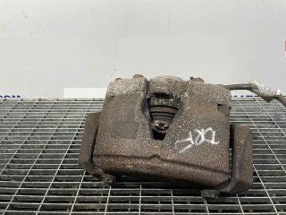 bontott AUDI A4 B8 Jobb első Féknyereg Munkahengerrel