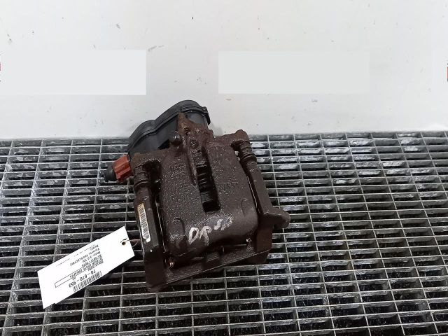 bontott AUDI A4 B8 Jobb hátsó Féknyereg Munkahengerrel