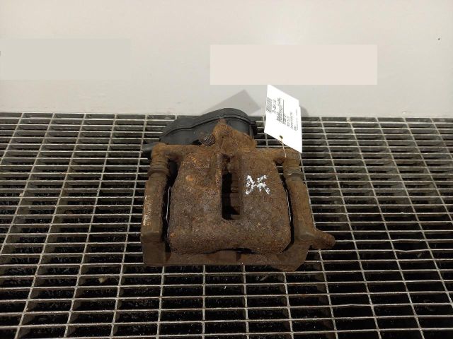 bontott AUDI A4 B8 Jobb hátsó Féknyereg Munkahengerrel