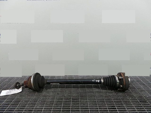 bontott AUDI A4 B8 Jobb hátsó Féltengely