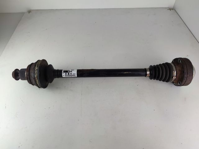 bontott AUDI A4 B8 Jobb hátsó Féltengely