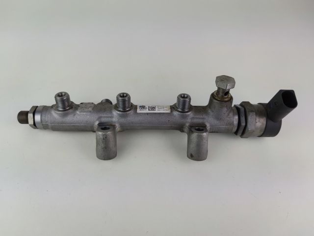 bontott AUDI A4 B8 Közösnyomócső