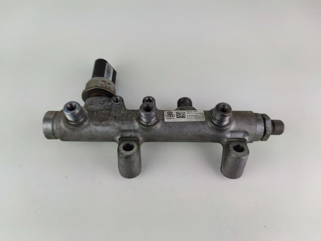 bontott AUDI A4 B8 Közösnyomócső