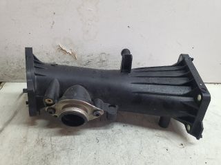 bontott AUDI A4 B8 Légbeömlő Cső
