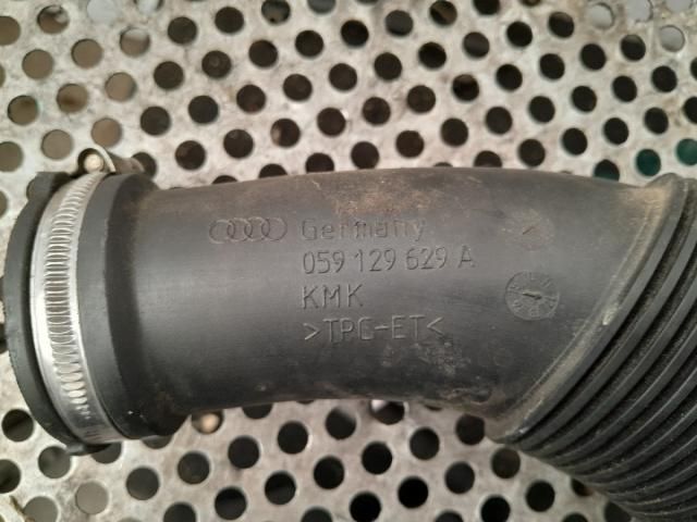 bontott AUDI A4 B8 Légbeömlő Cső