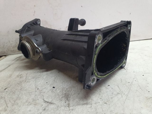 bontott AUDI A4 B8 Légbeömlő Cső