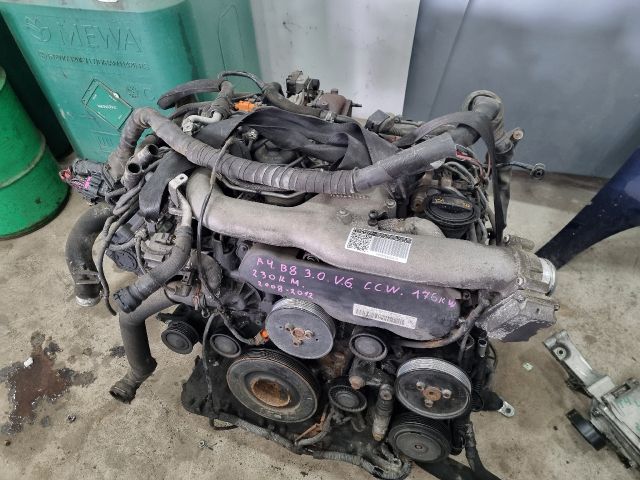 bontott AUDI A4 B8 Motor (Fűzött blokk hengerfejjel)