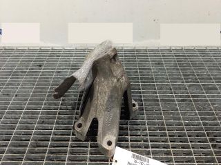 bontott AUDI A4 B8 Motor Tartó Bak Bal