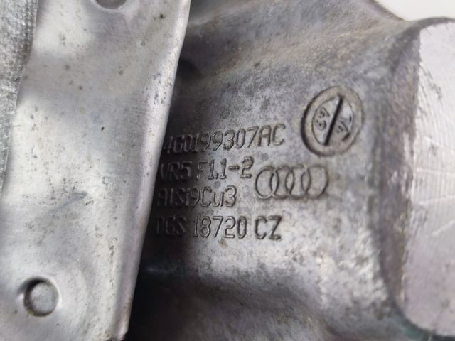 bontott AUDI A4 B8 Motor Tartó Bak Bal