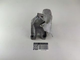 bontott AUDI A4 B8 Motor Tartó Bak Bal