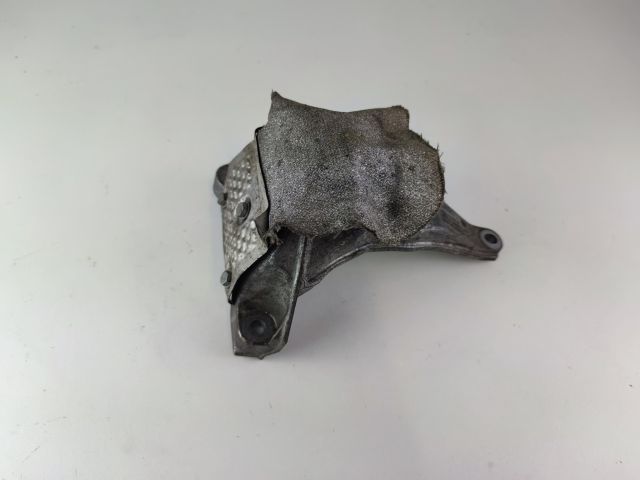 bontott AUDI A4 B8 Motor Tartó Bak Jobb