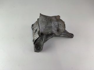 bontott AUDI A4 B8 Motor Tartó Bak Jobb