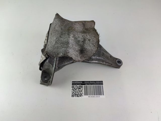 bontott AUDI A4 B8 Motor Tartó Bak Jobb