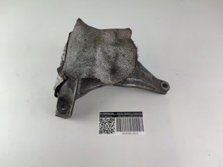 bontott AUDI A4 B8 Motor Tartó Bak Jobb