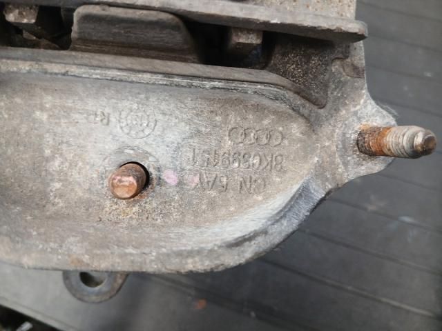 bontott AUDI A4 B8 Motor Tartó Bak (Pozíciófüggetlen)