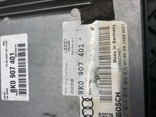 bontott AUDI A4 B8 Motorvezérlő