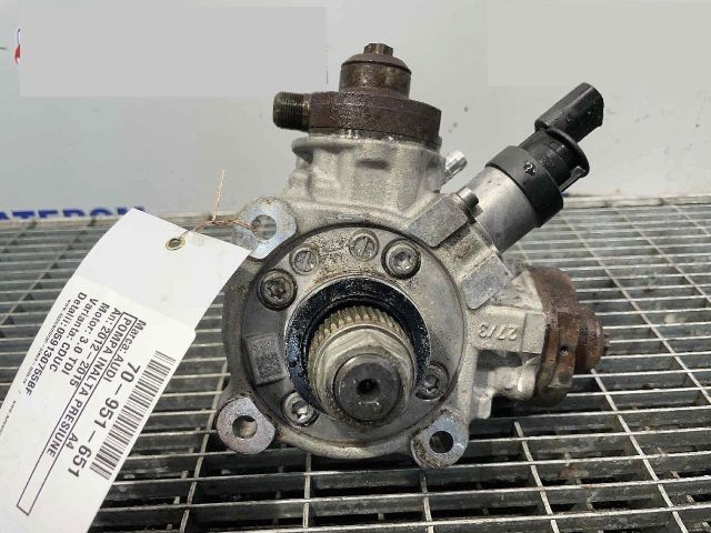 bontott AUDI A4 B8 Nagynyomású Szivattyú