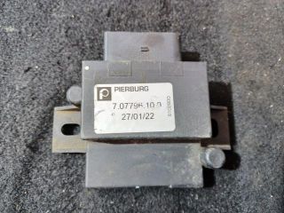 bontott AUDI A4 B8 Üzemanyag Szivattyú Relé