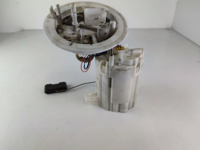 bontott AUDI A4 B8 Üzemanyag Szivattyú