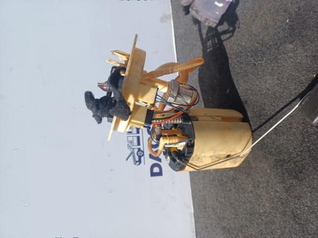 bontott AUDI A4 B8 Üzemanyag Szivattyú