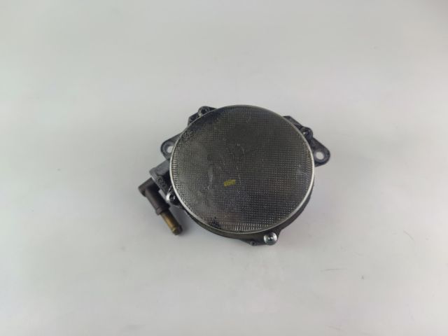 bontott AUDI A4 B8 Vákumpumpa