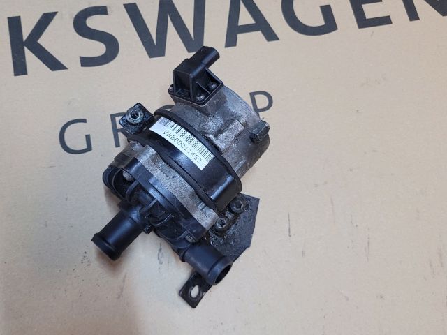 bontott AUDI A4 B8 Vízpumpa