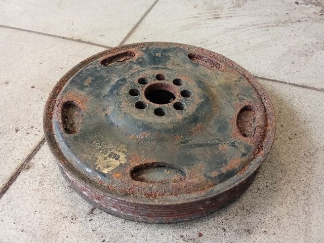 bontott AUDI A4 B8 Főtengely Szíjtárcsa