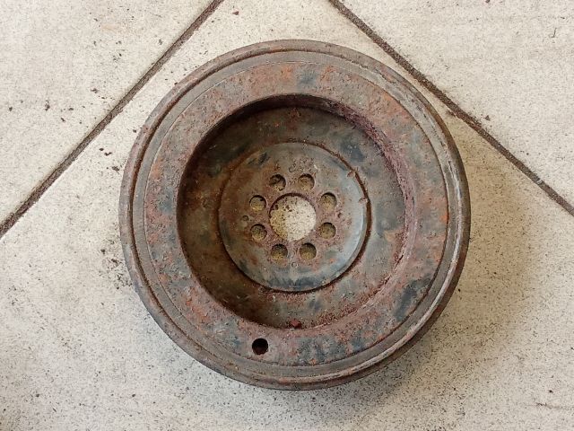 bontott AUDI A4 B8 Főtengely Szíjtárcsa