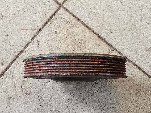 bontott AUDI A4 B8 Főtengely Szíjtárcsa