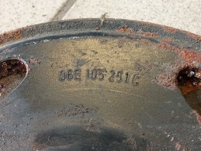 bontott AUDI A4 B8 Főtengely Szíjtárcsa